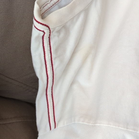 Size large no tag women's Unique shirt white cream with red stiching hamme red - Picture 3 of 4